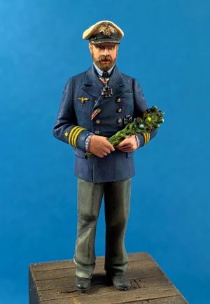 S2KW5412 - U-boat commander
